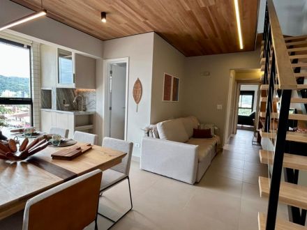 REF 156 - Cobertura em Caiobá Ed. Momento Residence 502