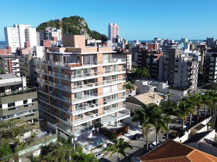 REF 167 - Cobertura em Caiobá Ed. Al Mare